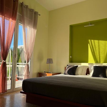 Athens Riviera: 2 Bed / 3' Walk From The Beach Agia Marina  Buitenkant foto
